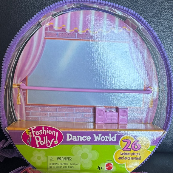 Fashion Polly Dance World Playset - Pink and Green - Picture 2 of 4